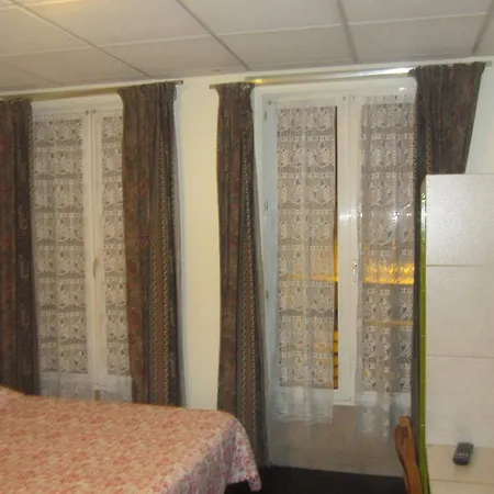 Hotel Jarry Confort *